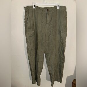 Zara women’s sage green lightweight cargo pants XL spring summer beach